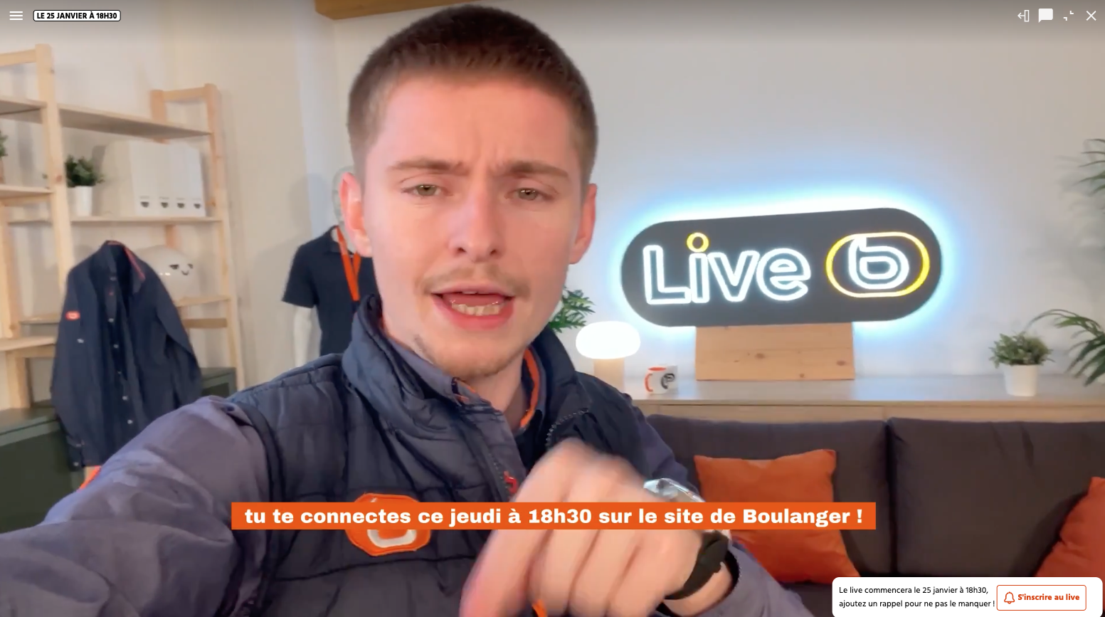 A video presenter in a Boulanger Live Shopping teaser